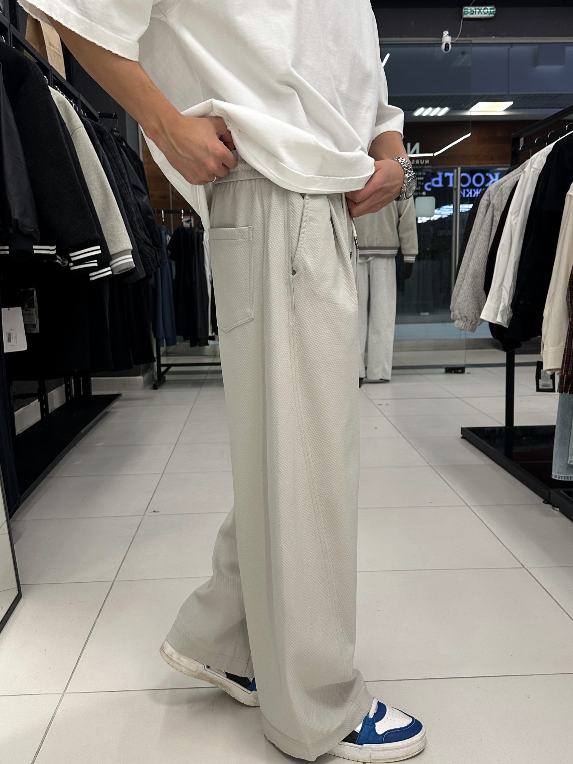 Брюки светлые GC brand oversize