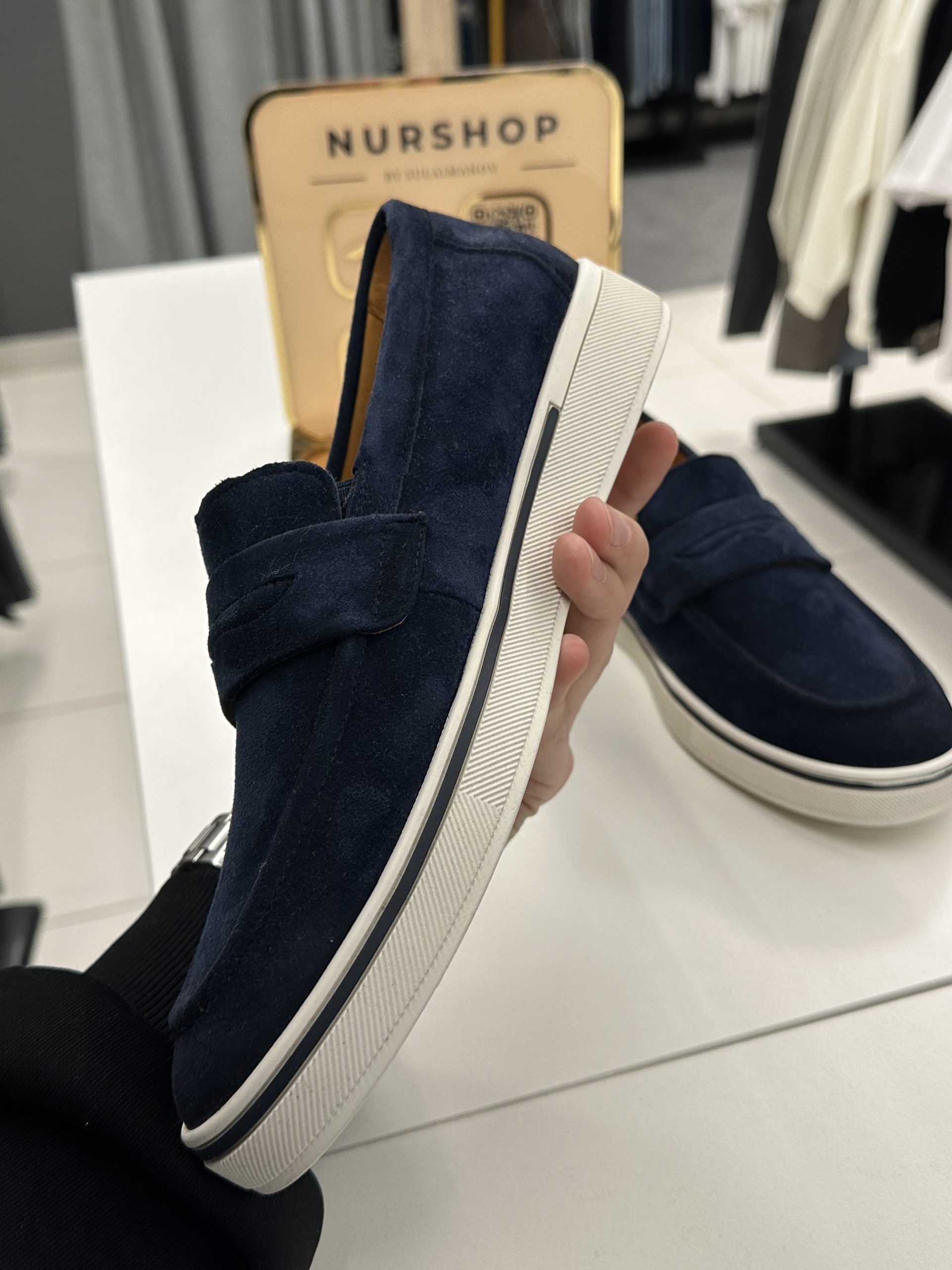 Лоферы из натуральной замши BROOMAN