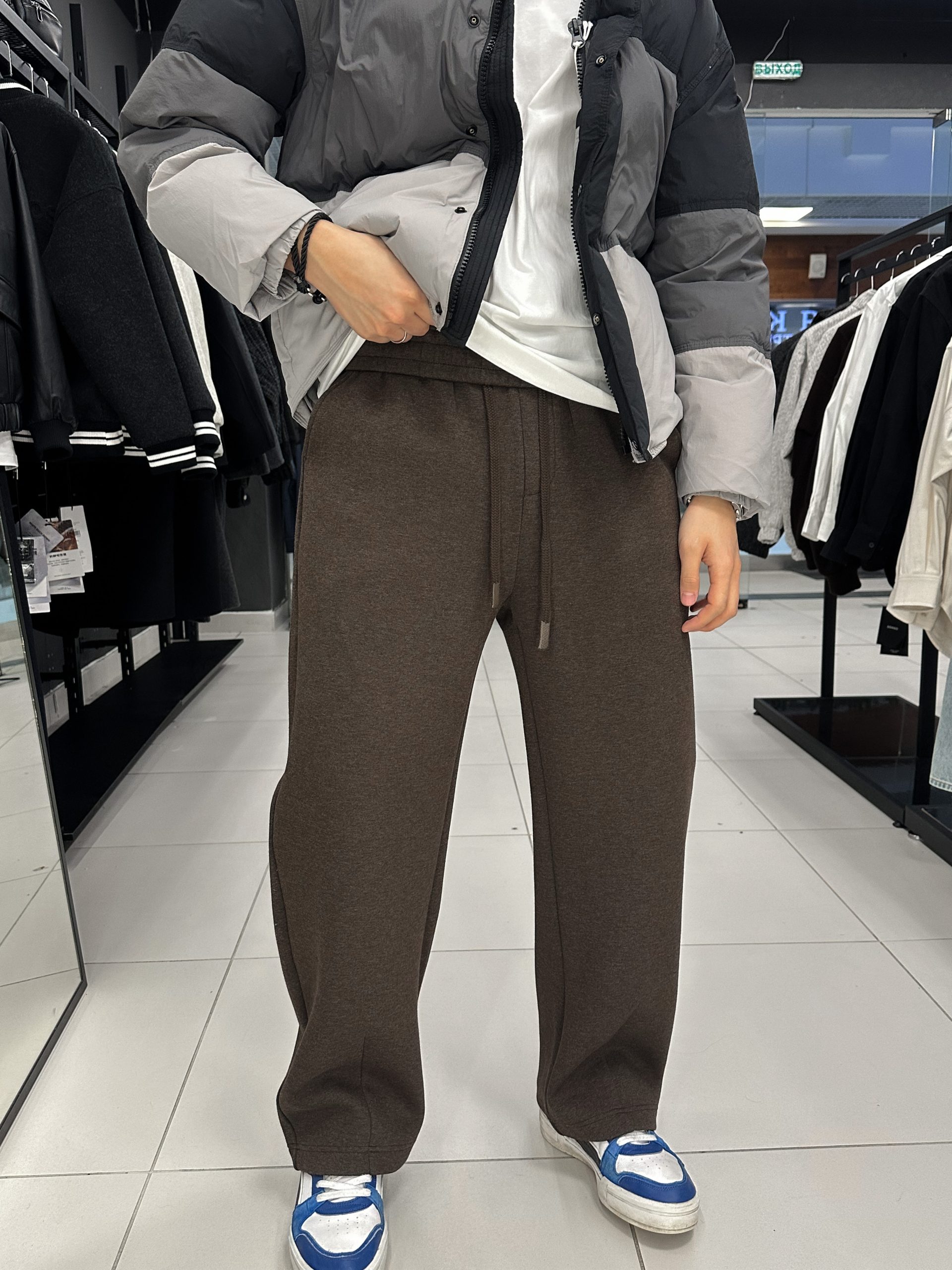 Коричневые брюки THE Q