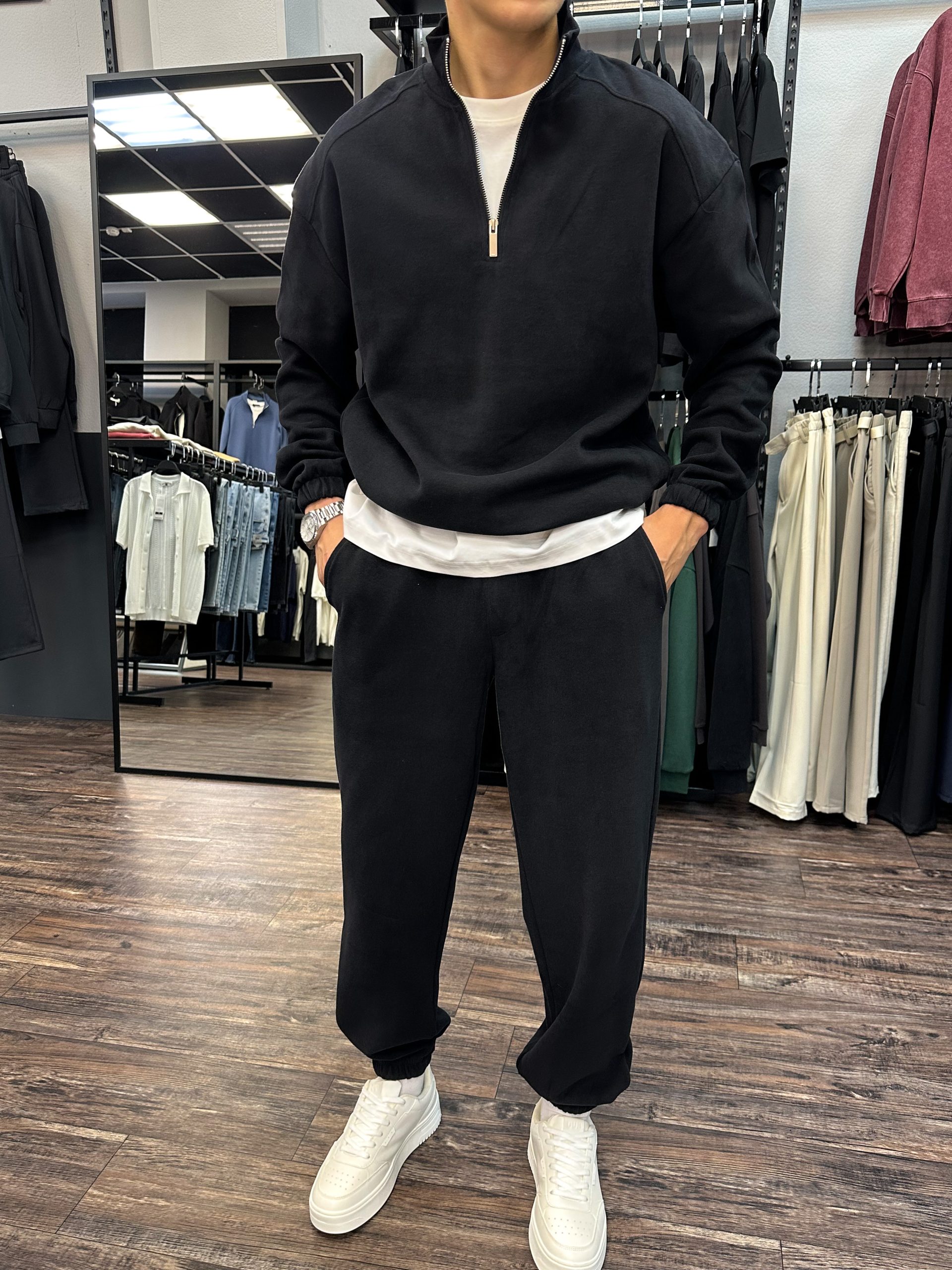 Спортивный костюм черный