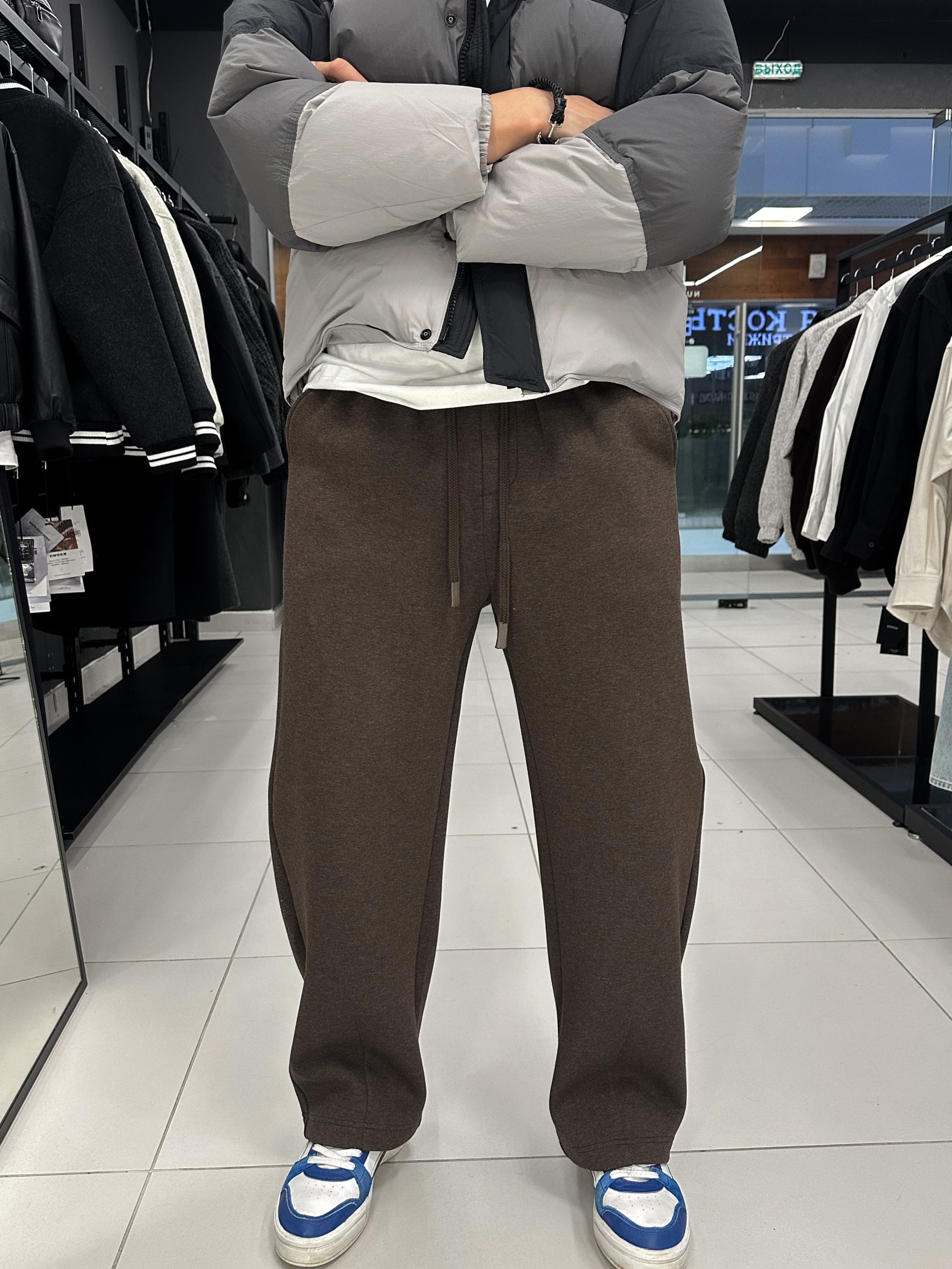 Коричневые брюки THE Q