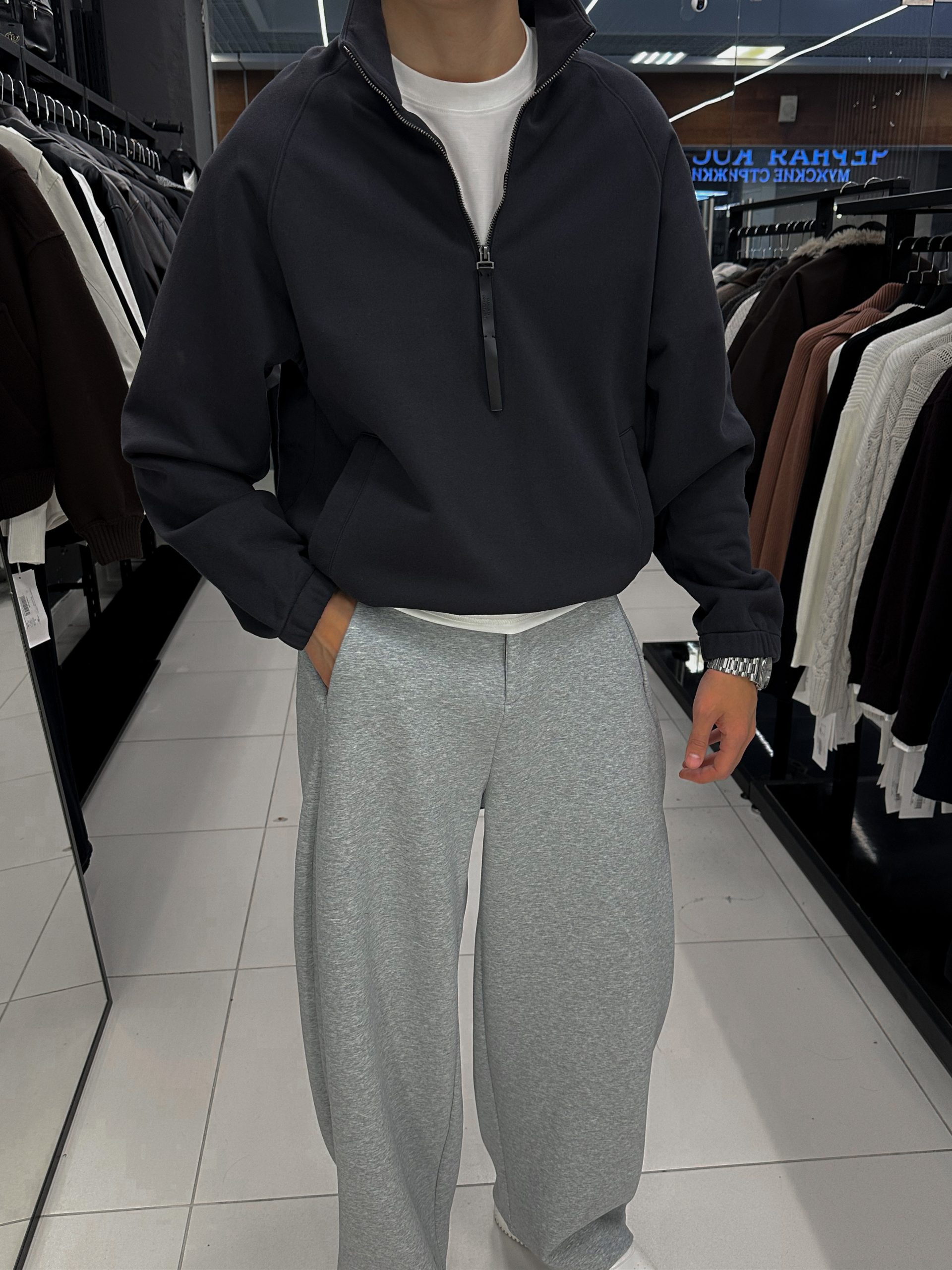 Полузамок qwentiny темный