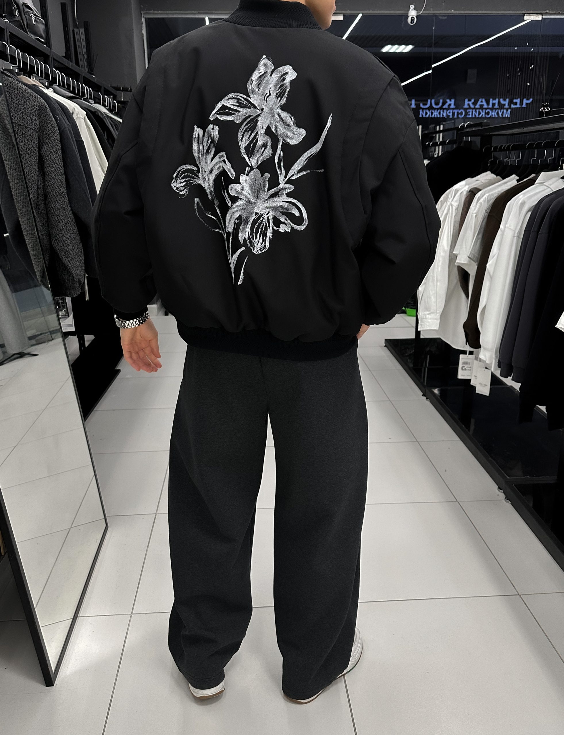 Стильные бомберы на утеплителе