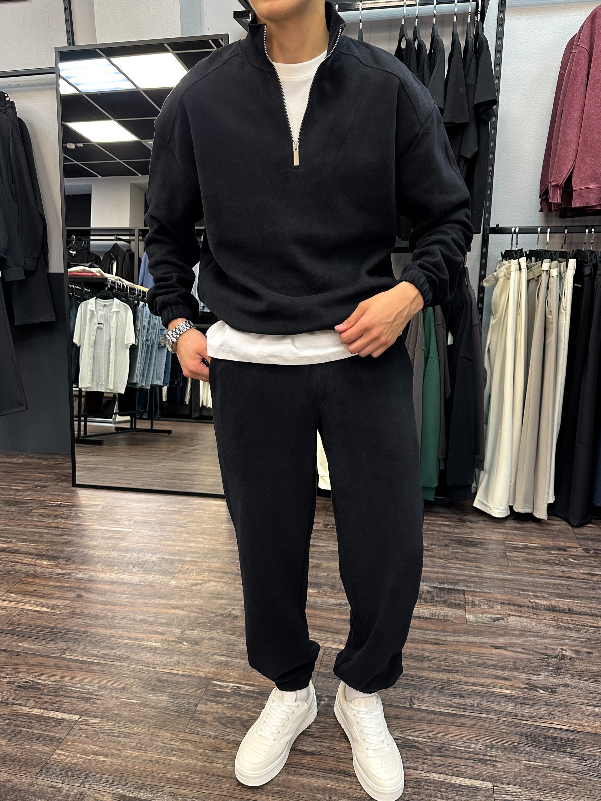 Спортивный костюм черный