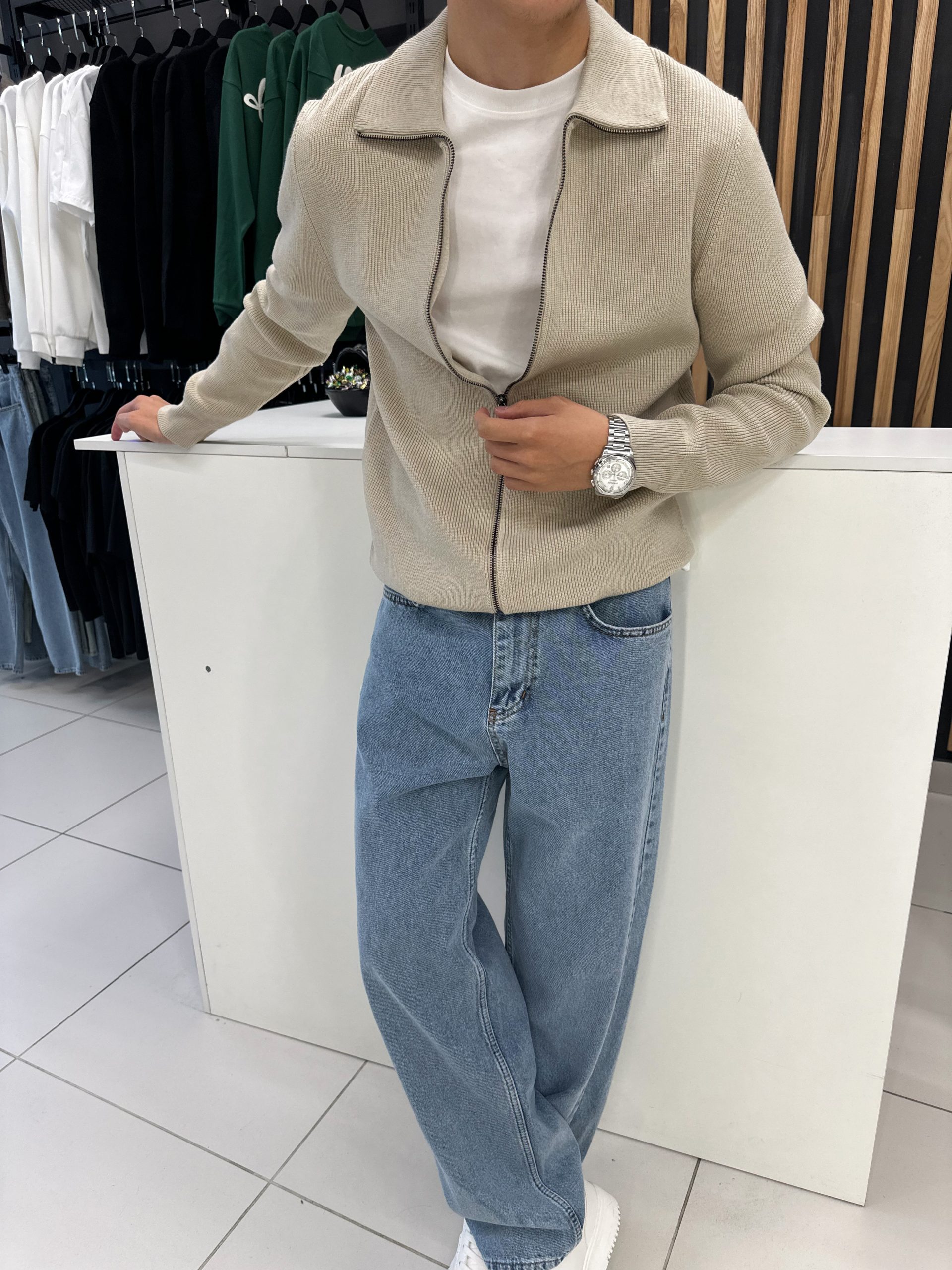 Вязанный кардиган бежевый