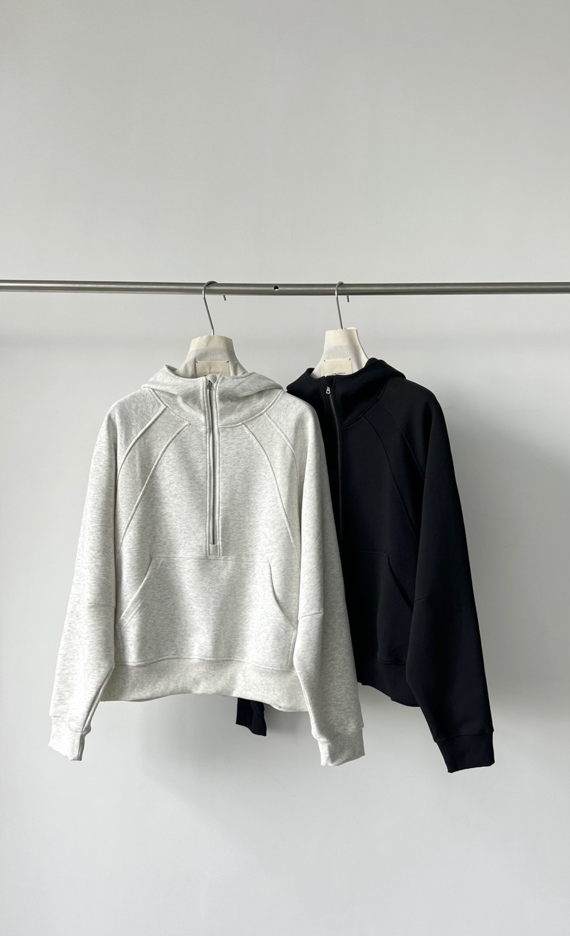 худи на полузамке серый